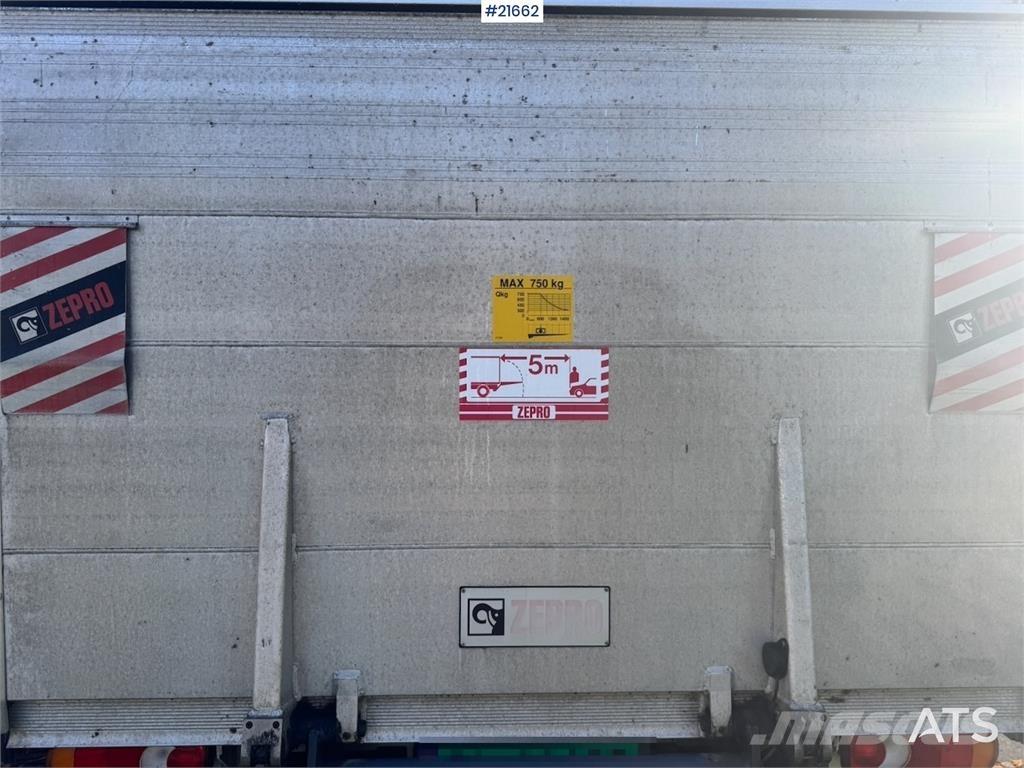 Peugeot Boxer شاحنة مقفلة