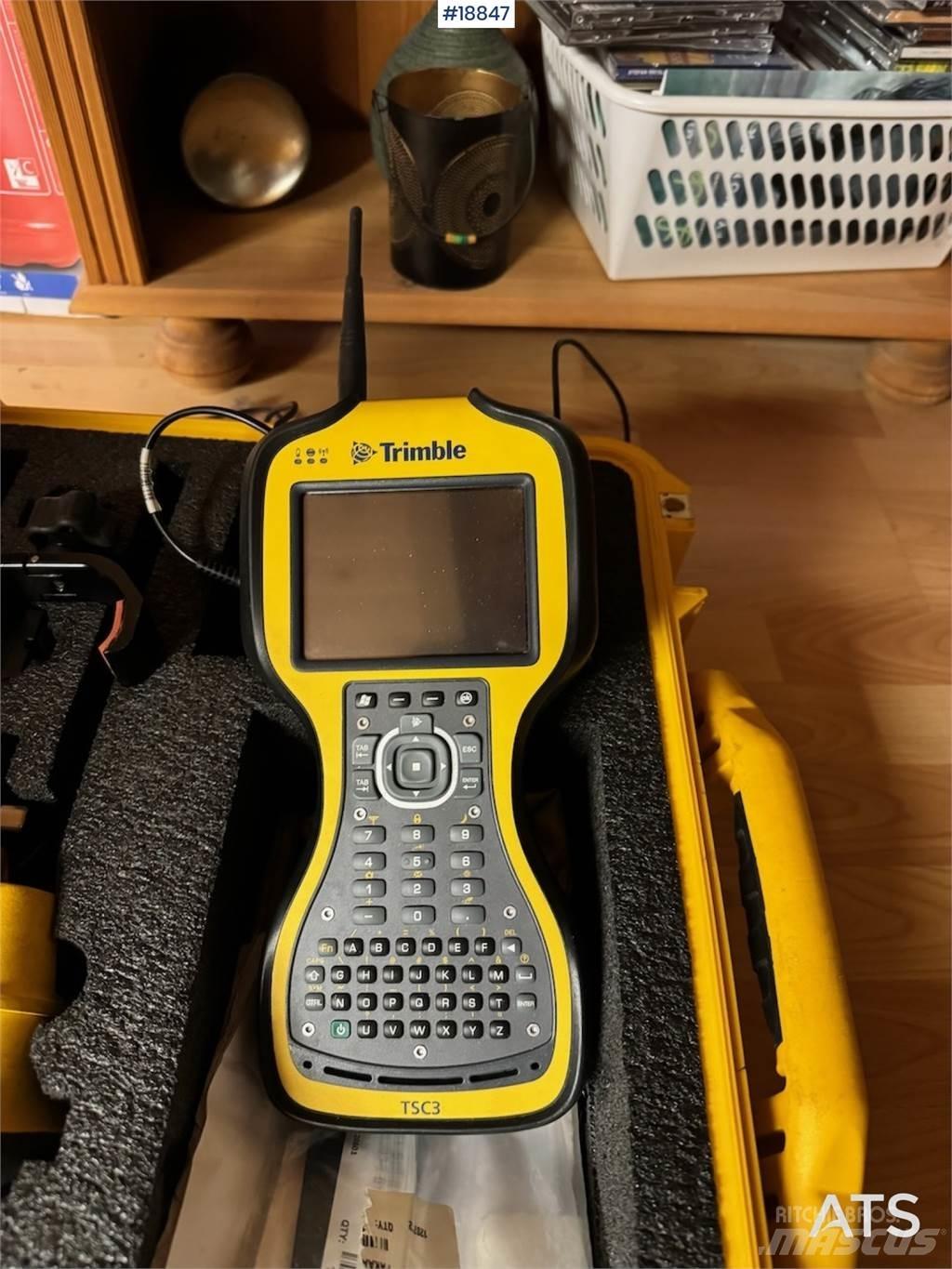 Trimble GPS m/ radio. أخرى