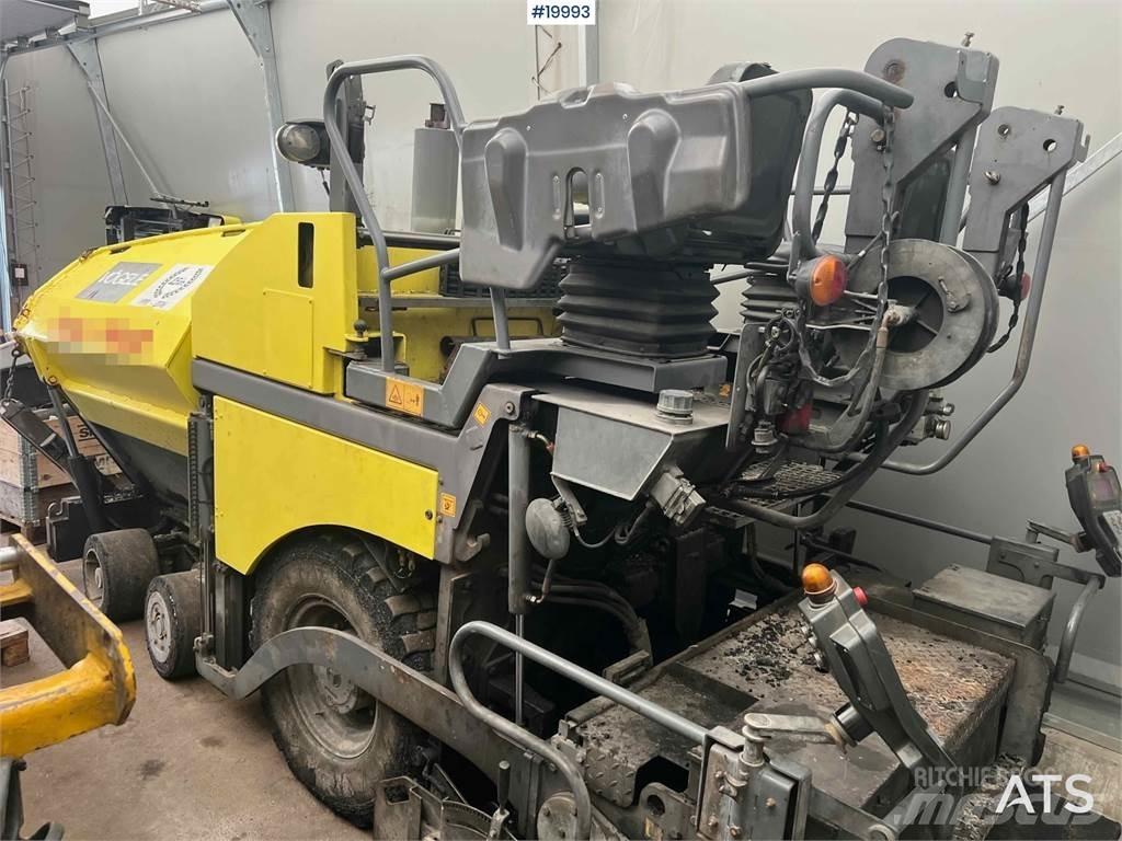 Vögele Super 1303-2 معدات السفلتة