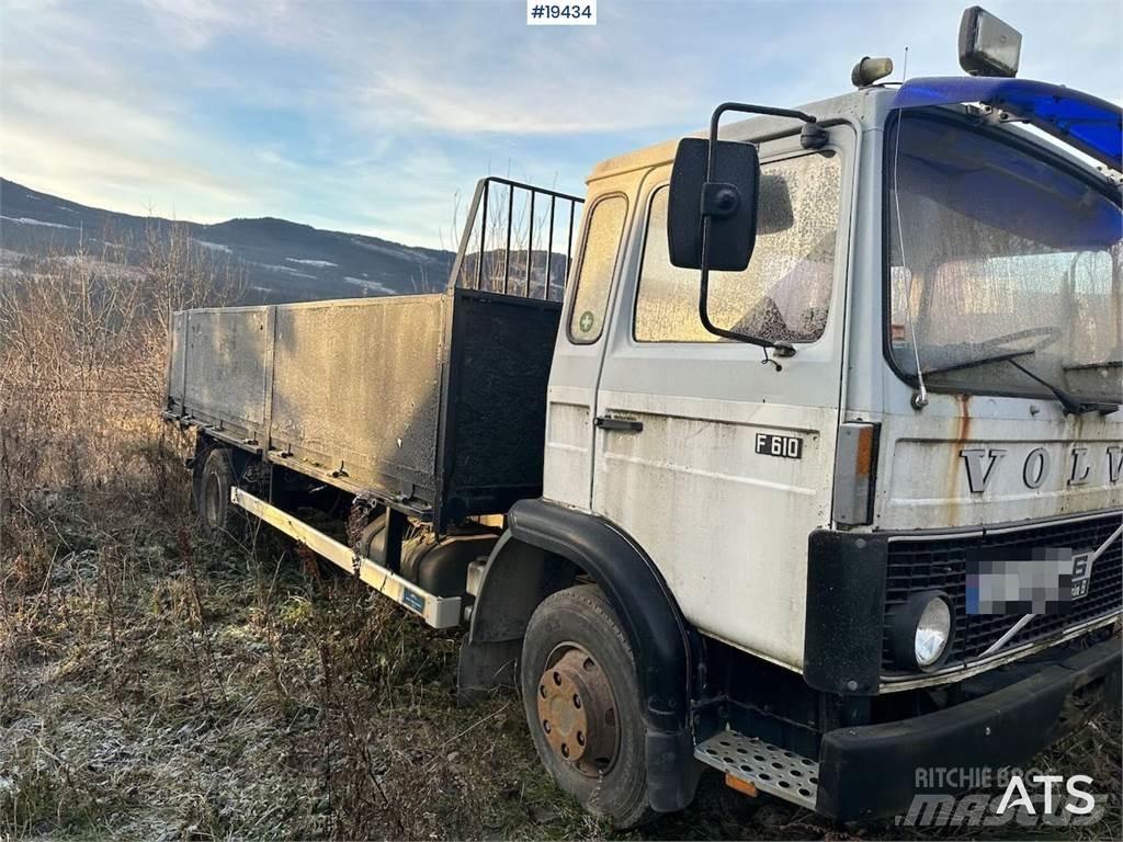 Volvo F610 شاحنات مسطحة/مفصلية الجوانب