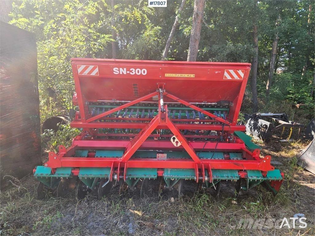 Agromasz SN-300 مثاقيب