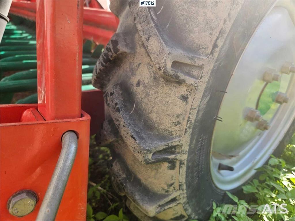 Agromasz SR 300 مثاقيب