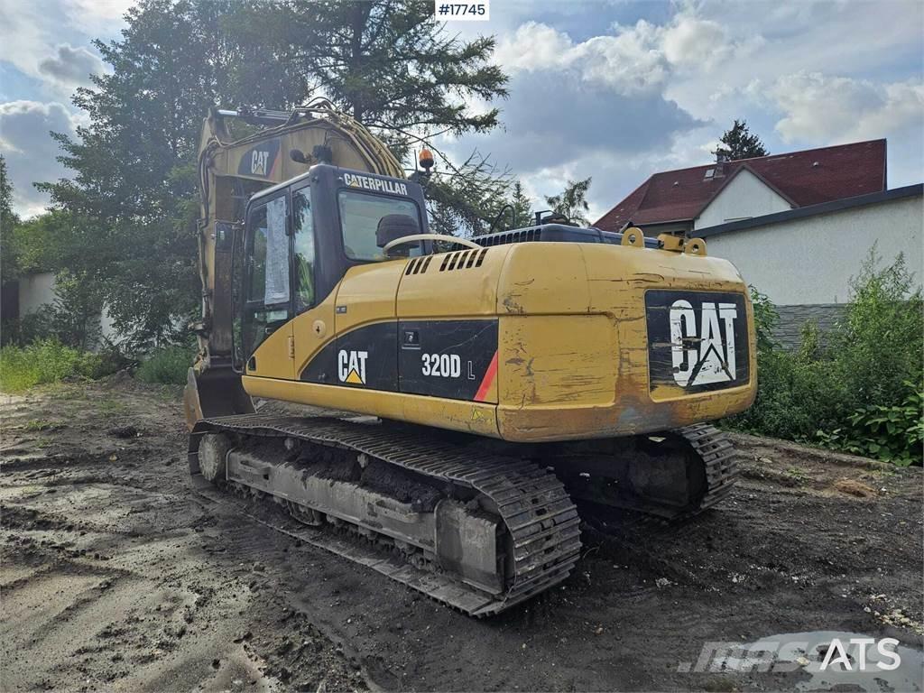 CAT 320D حفارات زحافة