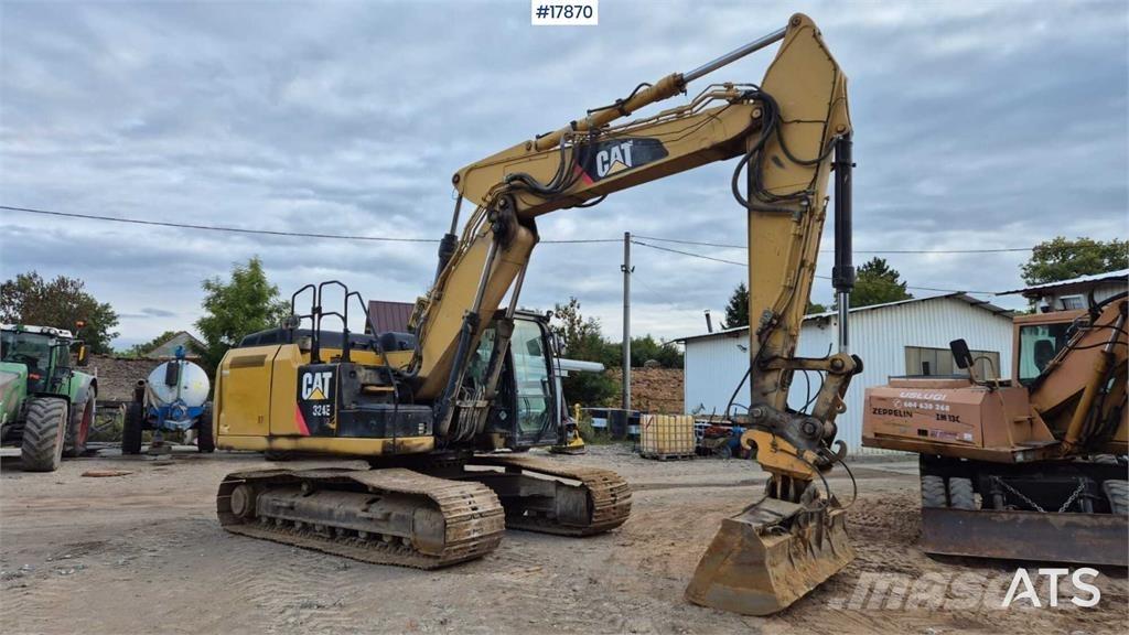 CAT 324E حفارات زحافة
