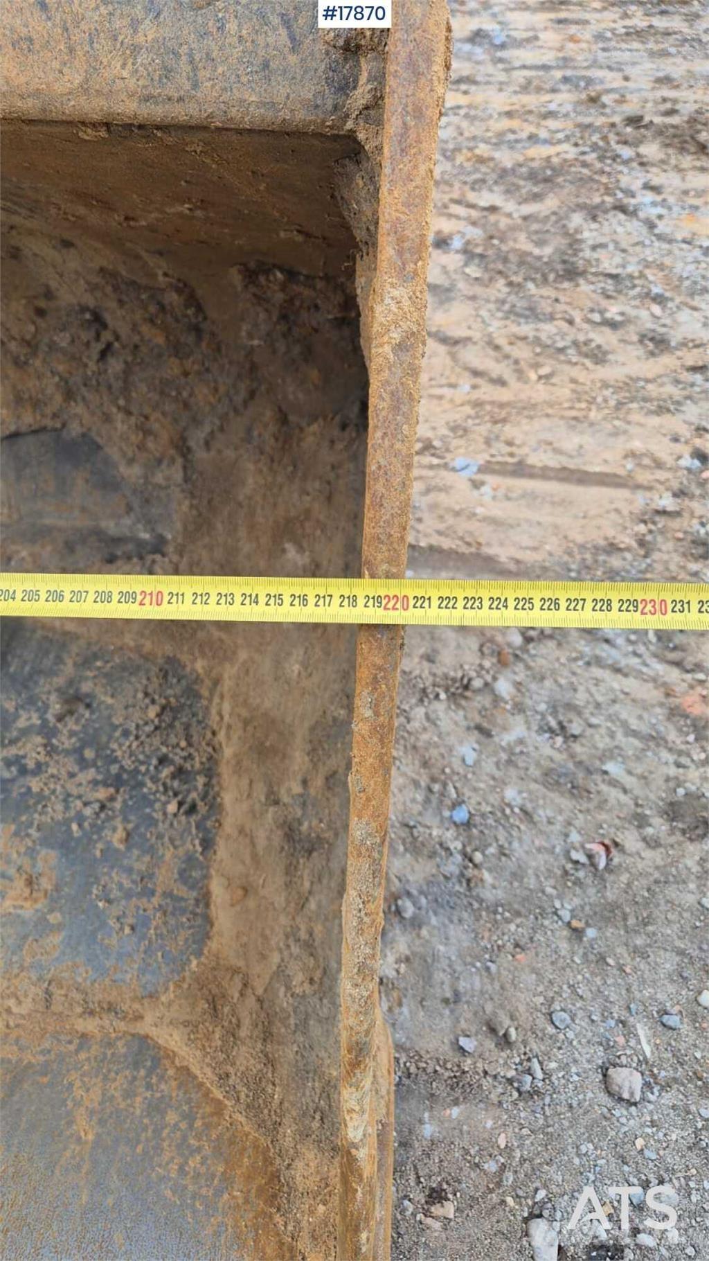 CAT 324E حفارات زحافة