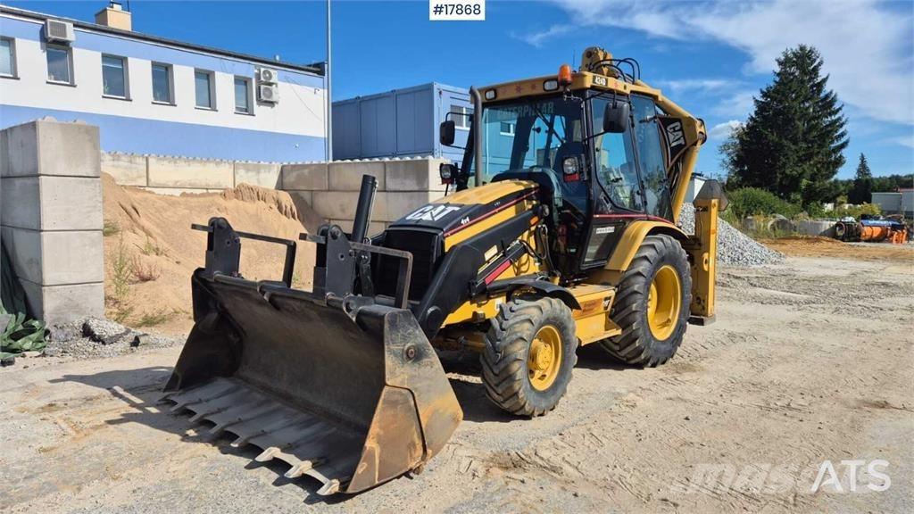 CAT 424D لوادر ذات جرافات عكسية