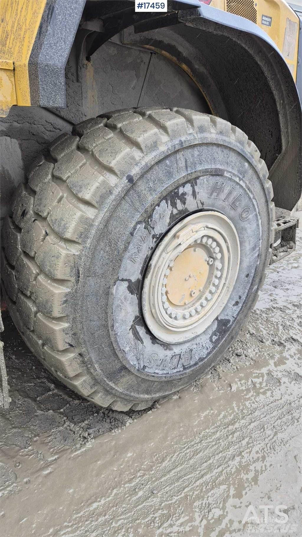 CAT 980 XE لوادر بعجل