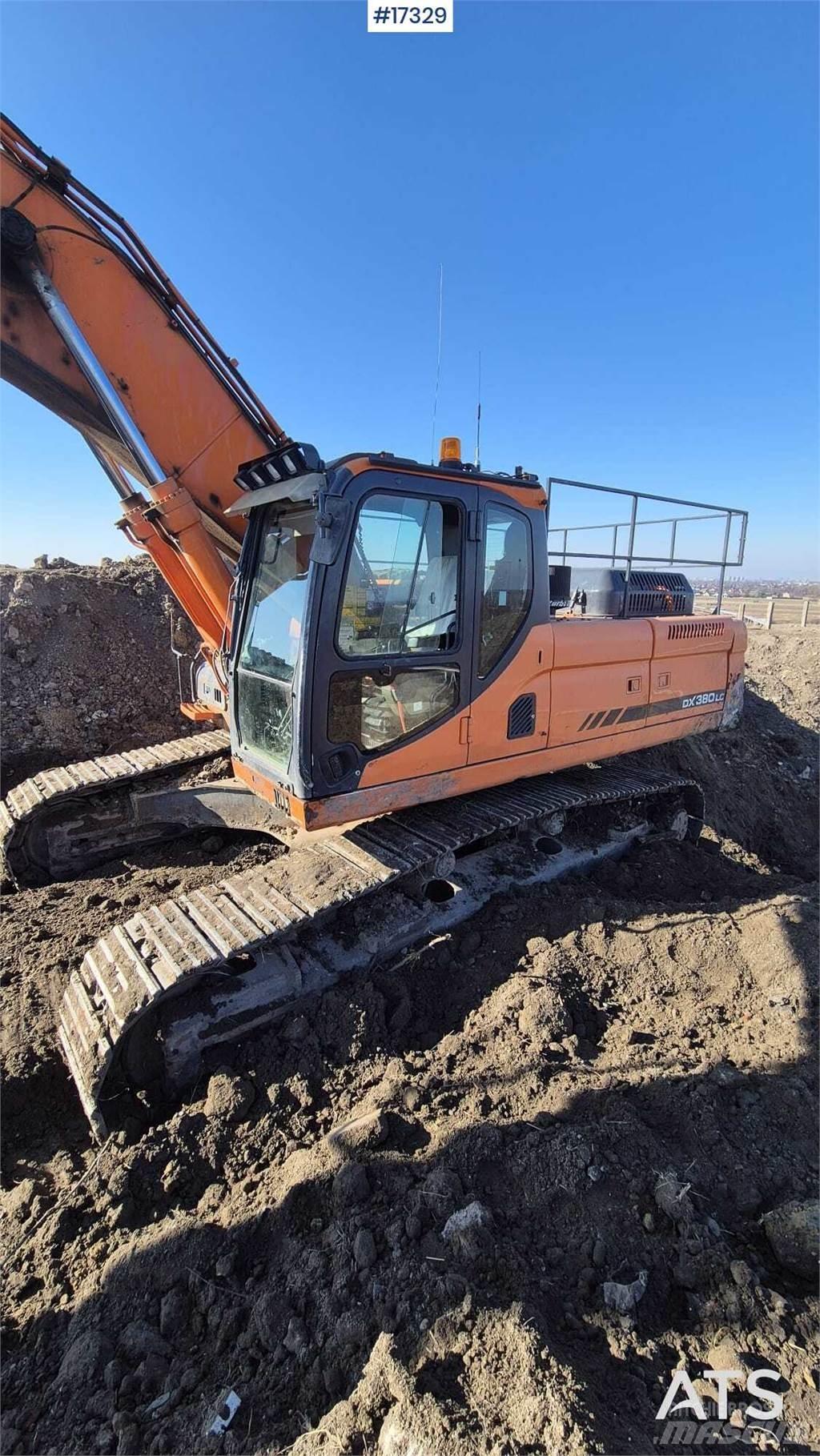 Doosan DX380 LC حفارات زحافة