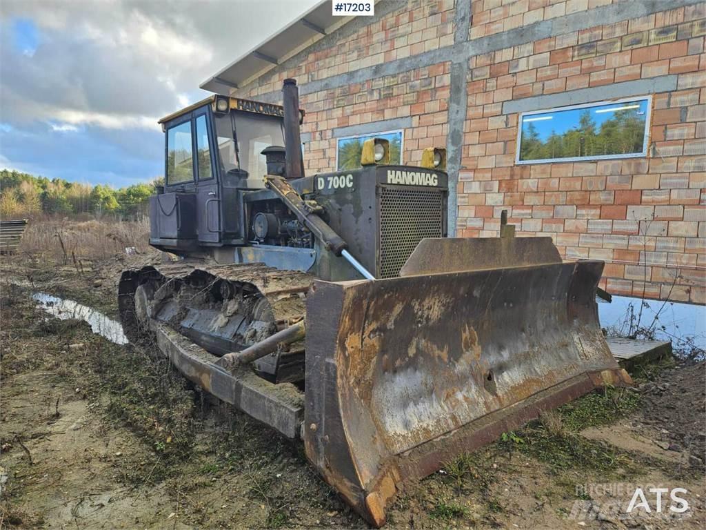 Hanomag D700 C بلدوزرات مجنزرة