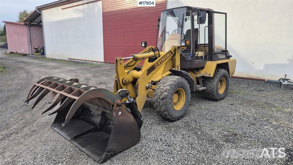 Hydrema WL 480 لوادر بعجل