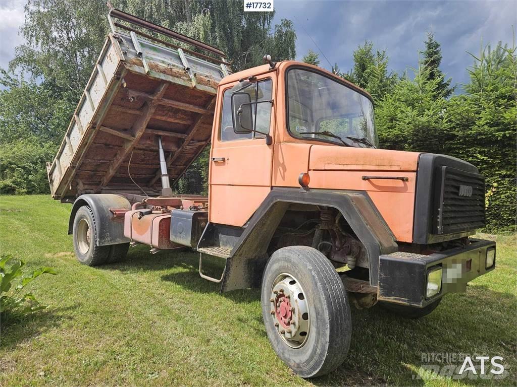 Iveco  شاحنات قلابة