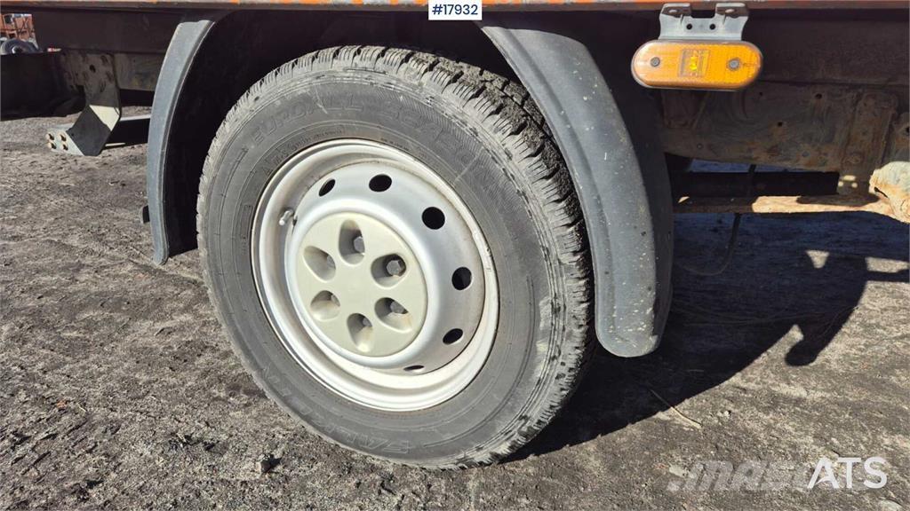 Iveco 35S14D شاحنة مقفلة