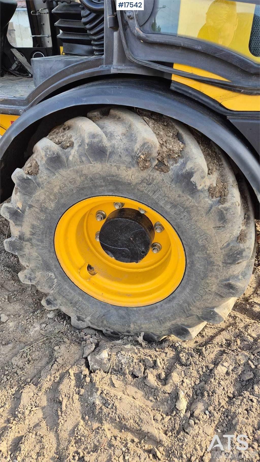 JCB 407 T4 لوادر بعجل