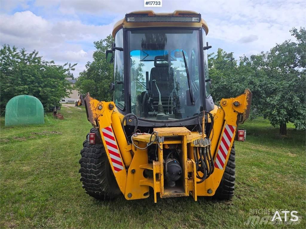 JCB 4CX لوادر ذات جرافات عكسية