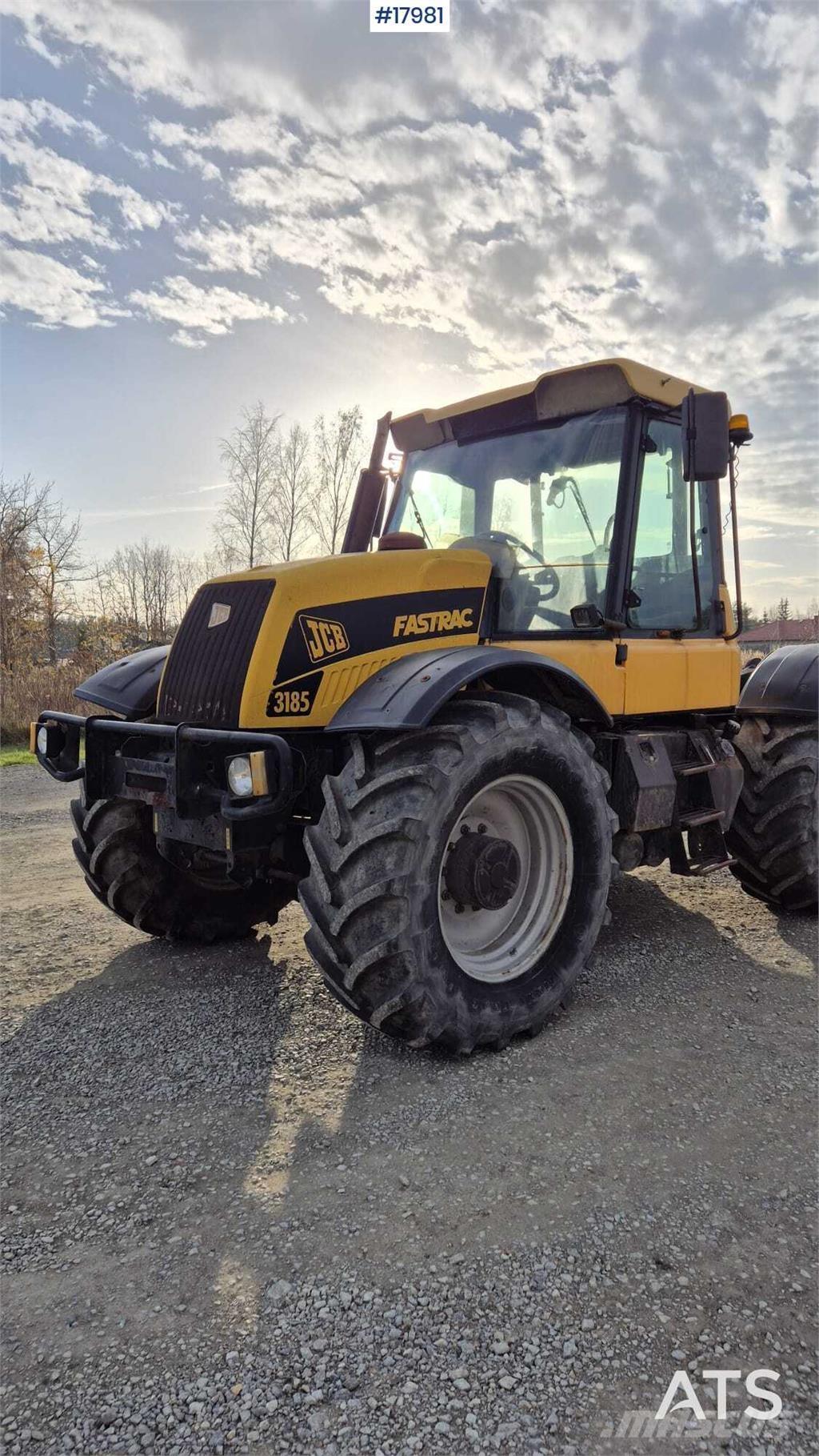 JCB FASTTRACK 3185 الجرارات