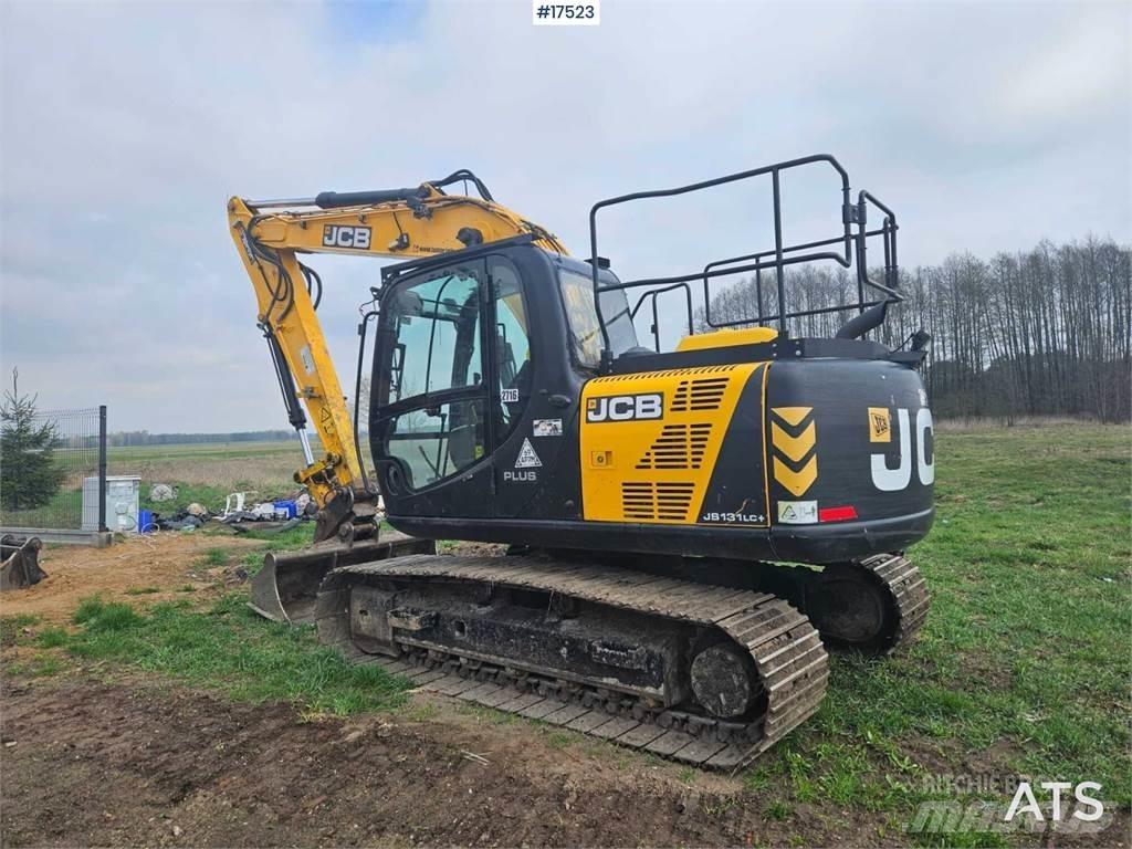 JCB JS 131 LC حفارات زحافة