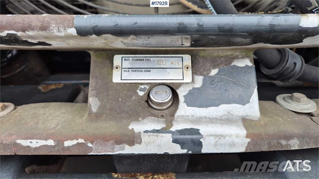 Komatsu WA320-5H لوادر بعجل