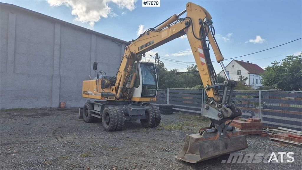 Liebherr A 900C حفارات بعجل