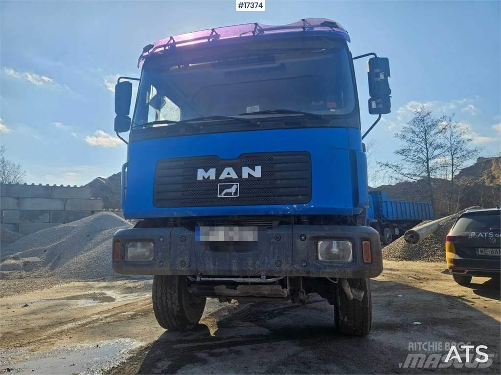 MAN 28.364 6x6 شاحنات قلابة