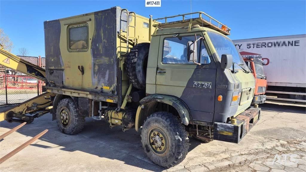 MAN 8.136 شاحنات ذات هيكل صندوقي