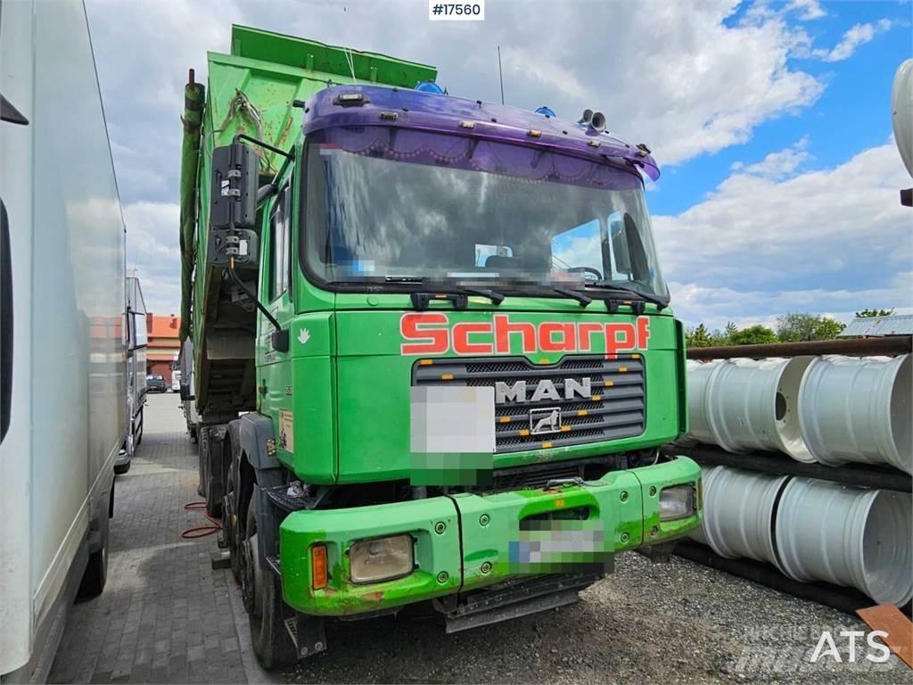 MAN F2000 شاحنات قلابة
