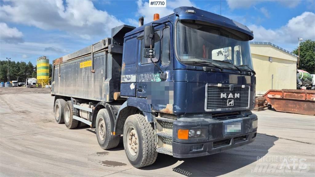 MAN F2000 شاحنات قلابة