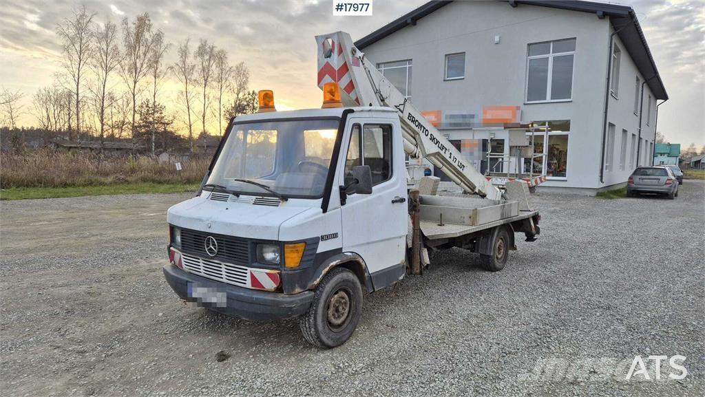 Mercedes-Benz 380D شاحنات الرافعات