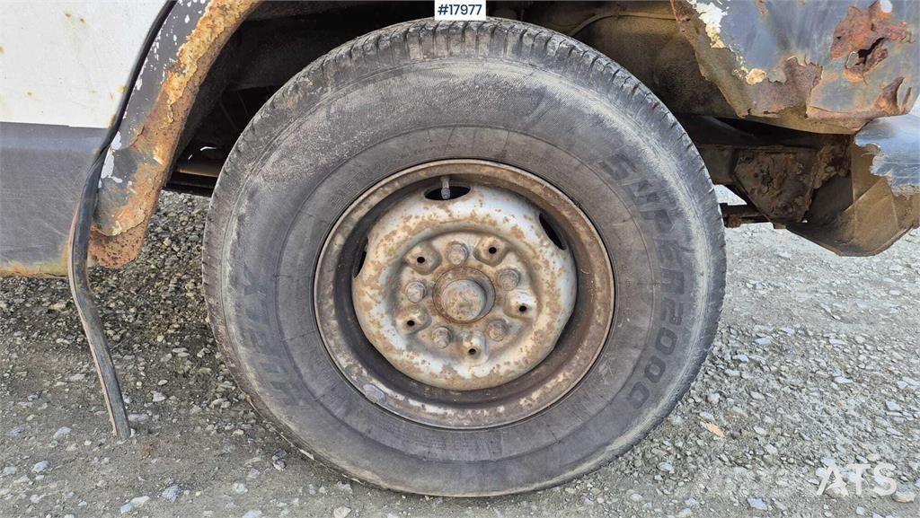 Mercedes-Benz 380D شاحنات الرافعات