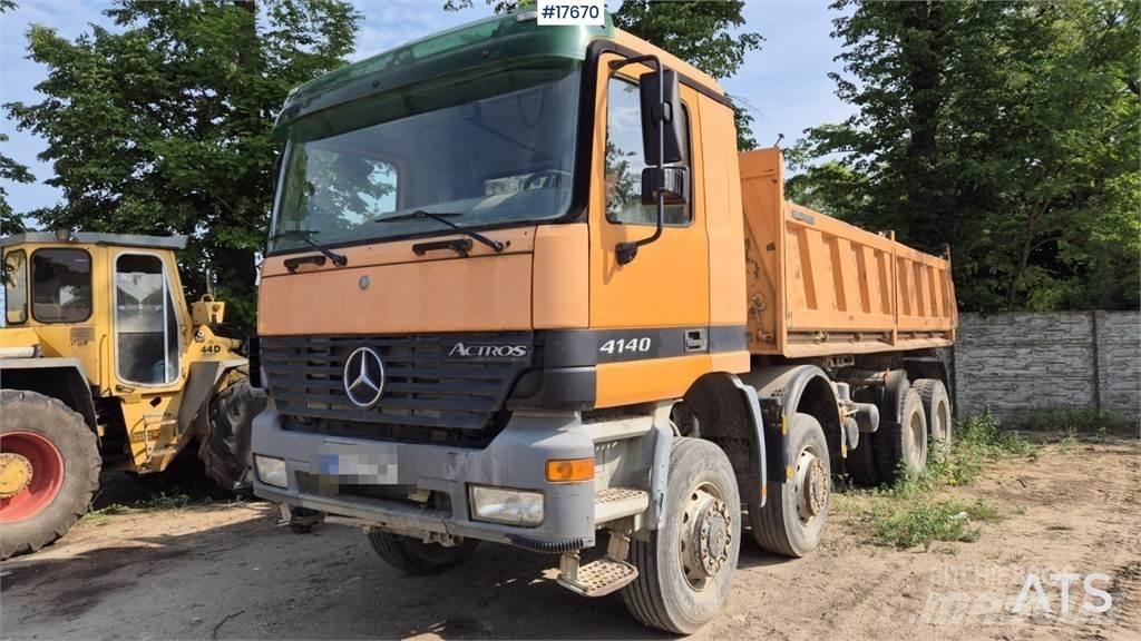Mercedes-Benz 4140 شاحنات قلابة