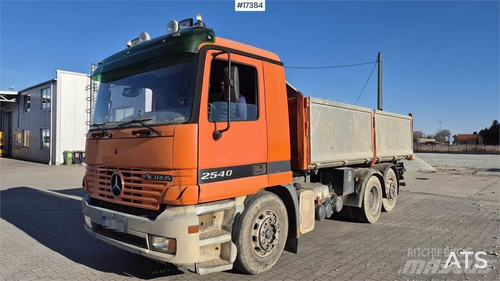 Mercedes-Benz Actros شاحنات قلابة