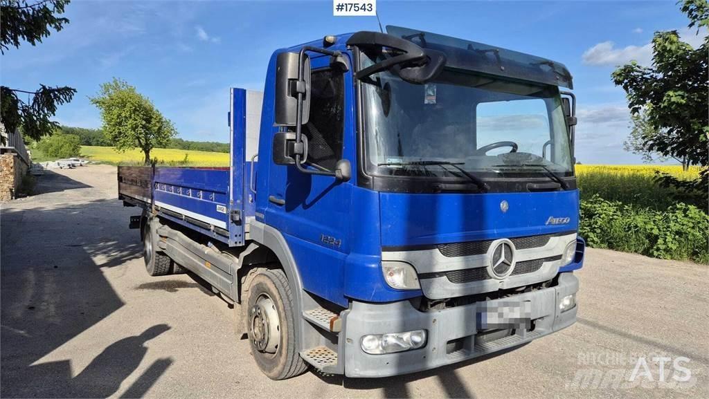 Mercedes-Benz Atego شاحنات ذات هيكل صندوقي