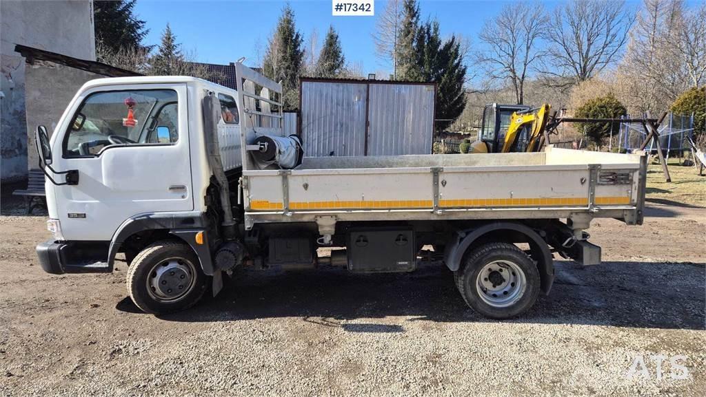 Nissan Cabstar شاحنات قلابة