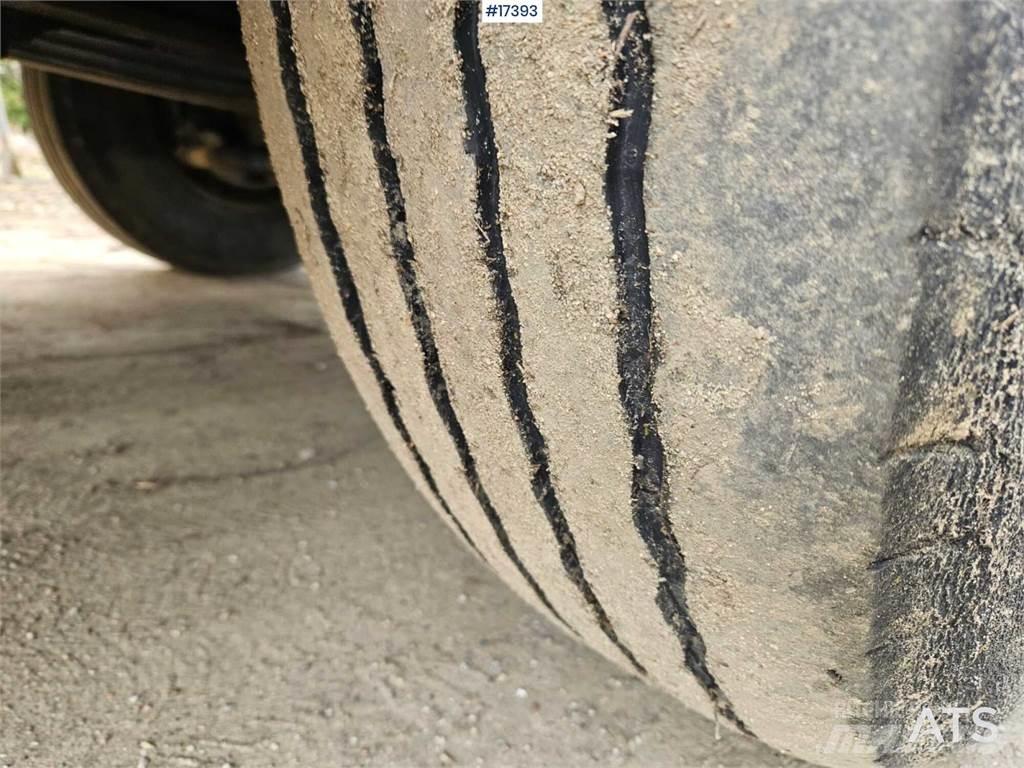 Scania 94G z HDS شاحنات الرافعات