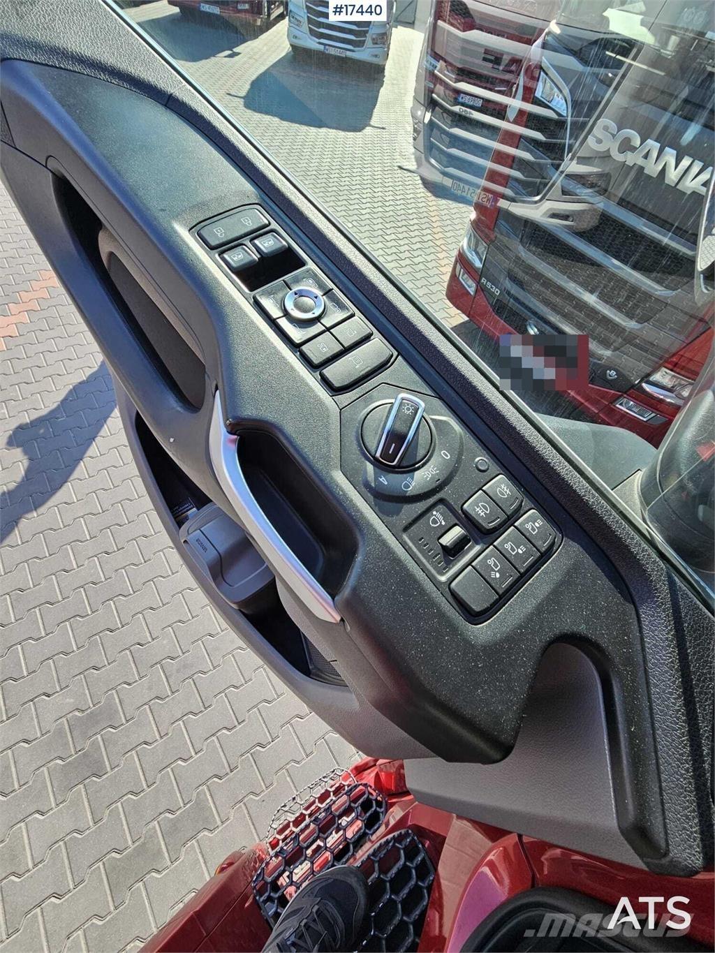 Scania R530 V8 وحدات الجر