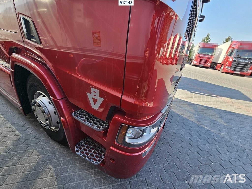 Scania R530 V8 وحدات الجر