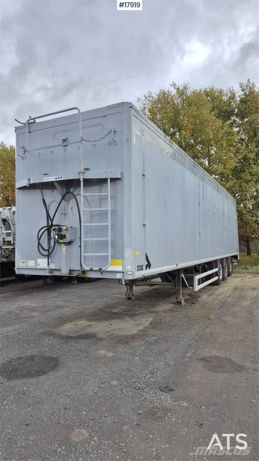 Stas S300ZX أنصاف المقطورات ذات سطح متحرك