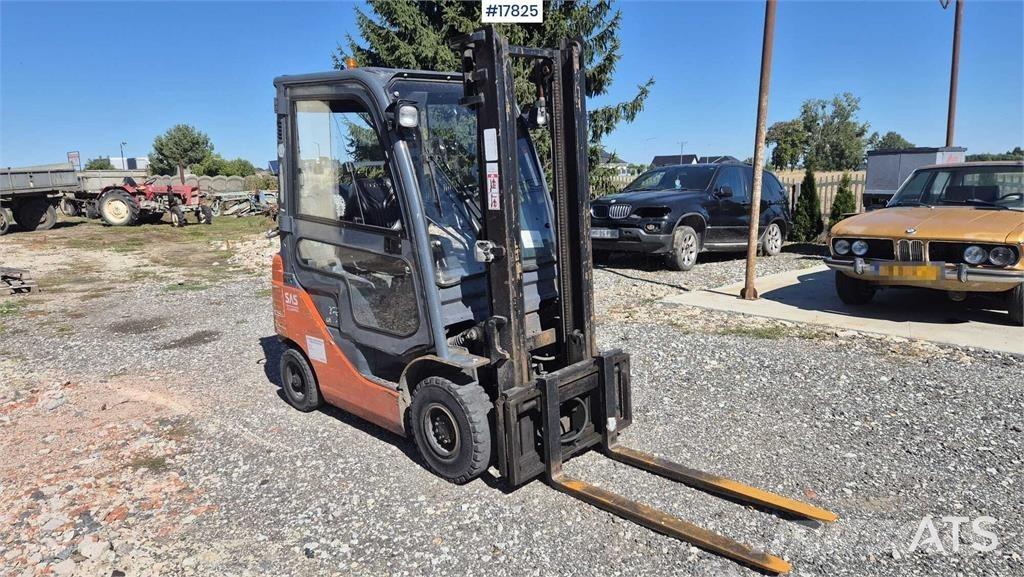 Toyota 02-8FGF15 شاحنات ذات رافعات شوكية - أخرى