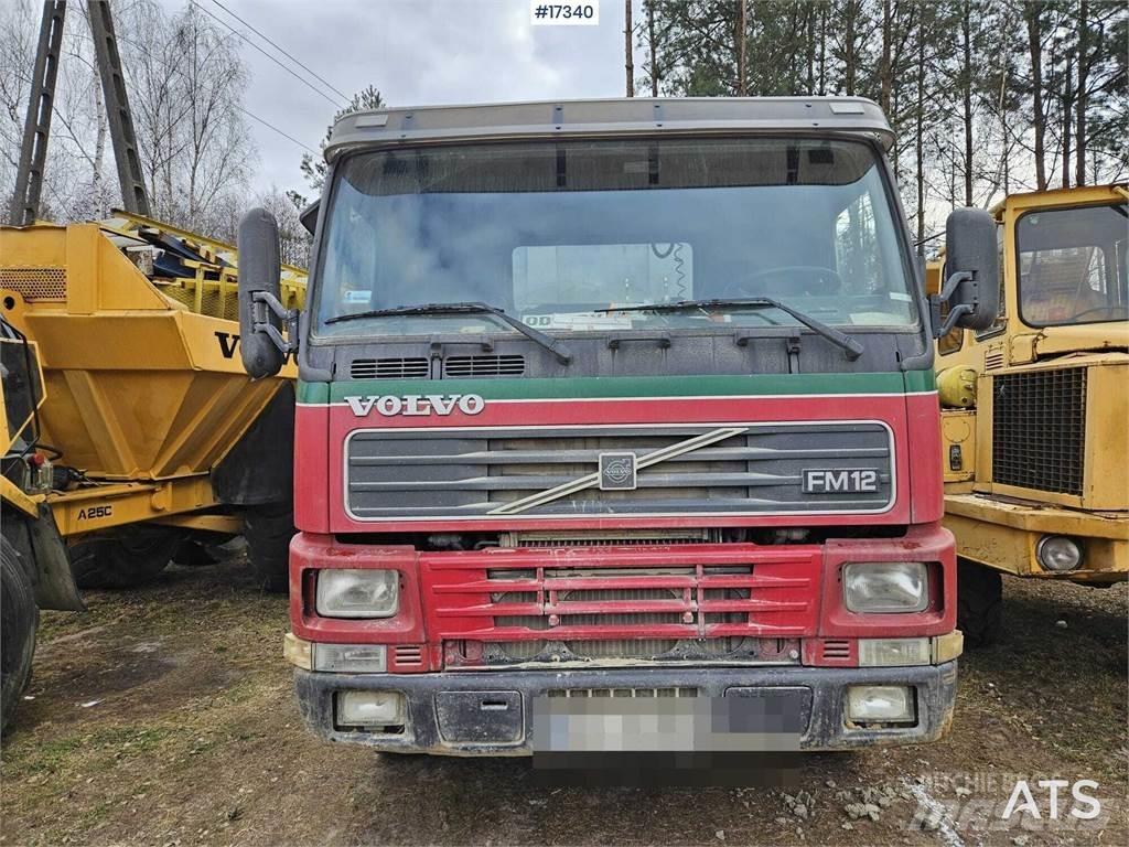 Volvo 420 8x4 شاحنات قلابة