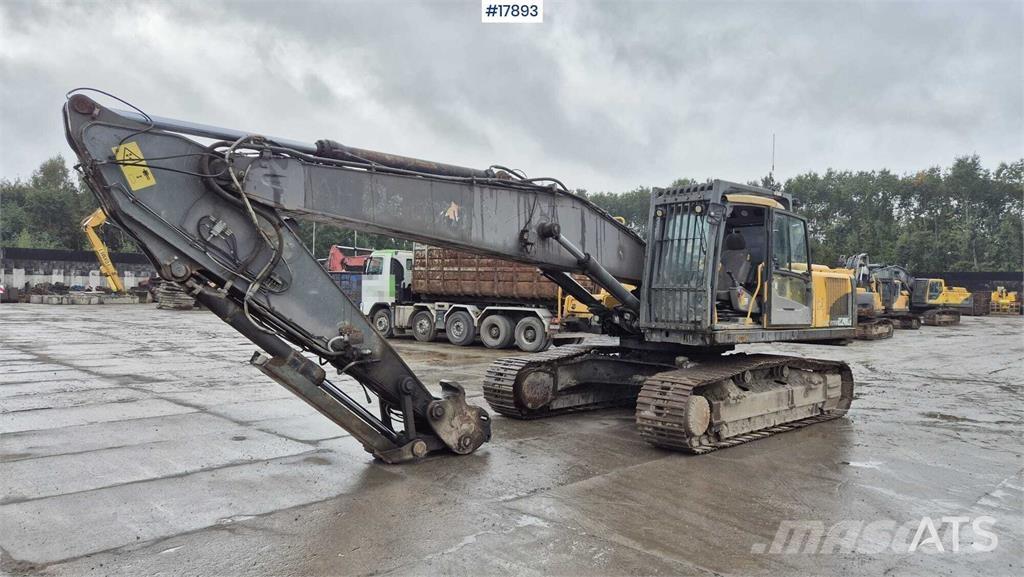 Volvo EC 290 CLD حفارات زحافة