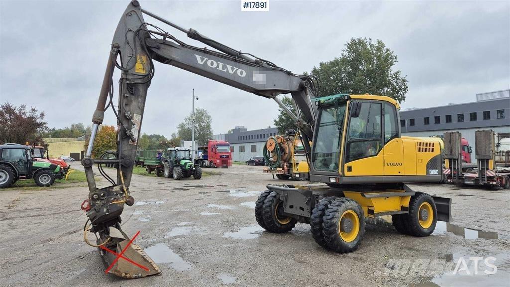 Volvo EW 160C حفارات بعجل