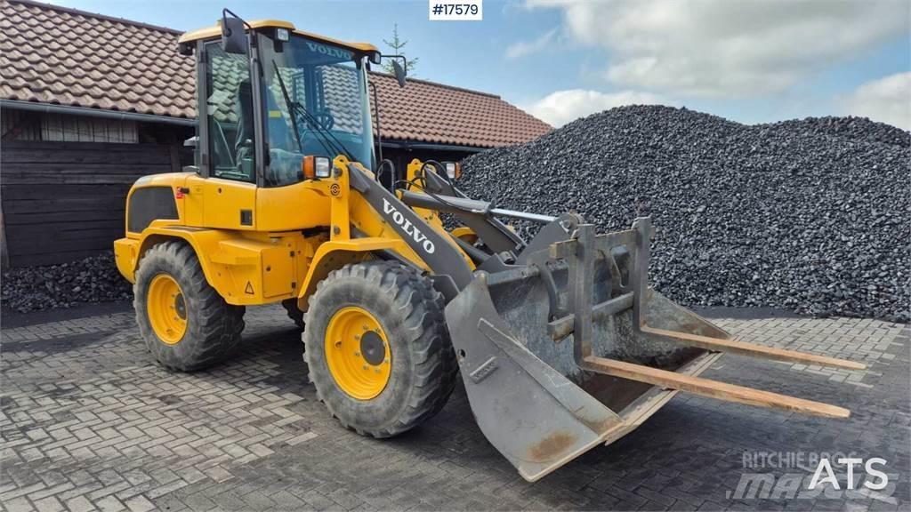 Volvo L30G لوادر بعجل