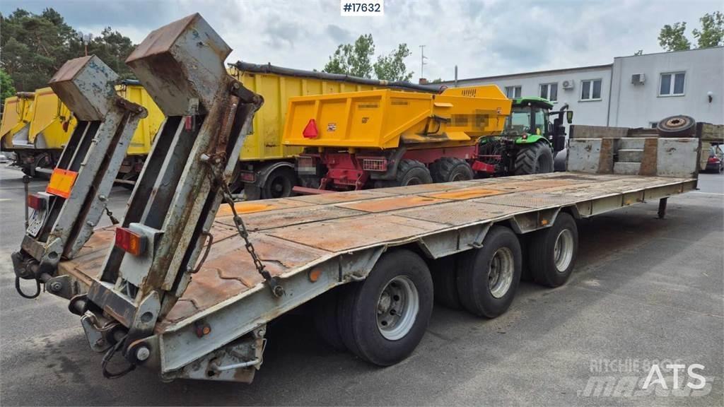 Zremb NS 300 نصف مقطورة مسطحة منخفضة