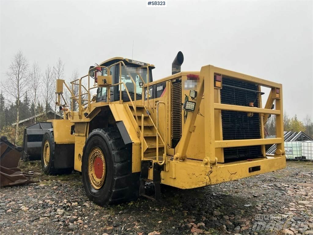 CAT 988H بلدوزرات بعجلات