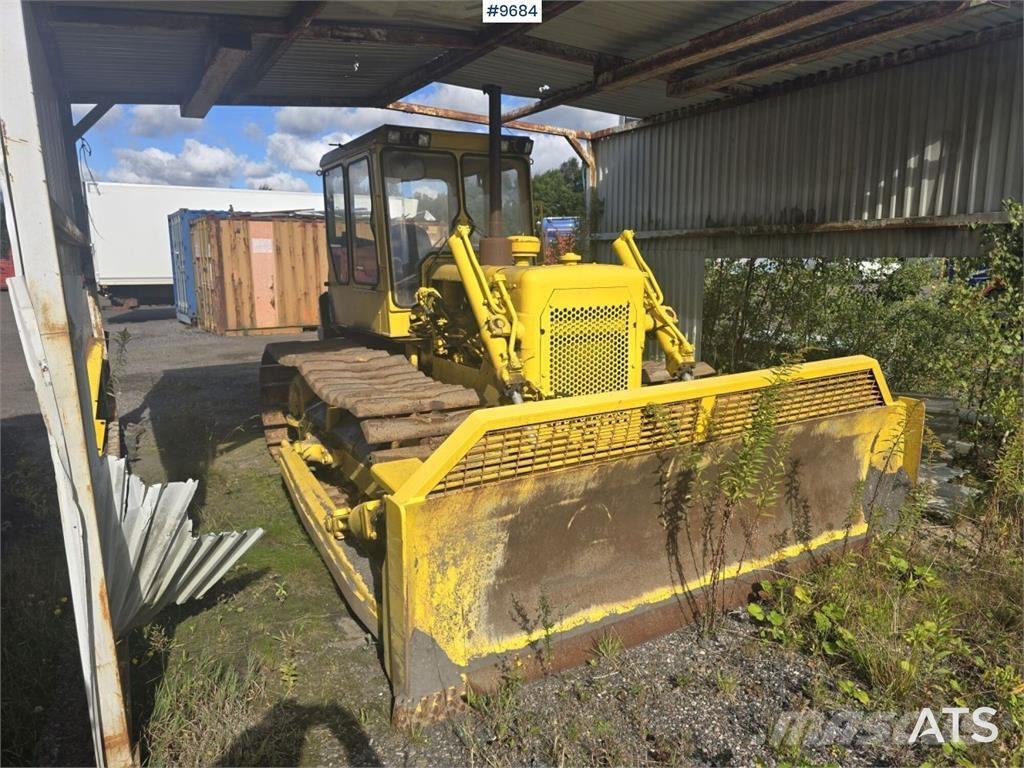 CAT D4D LGP بلدوزرات مجنزرة