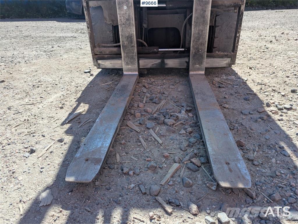 CAT DP30N شاحنات الديزل