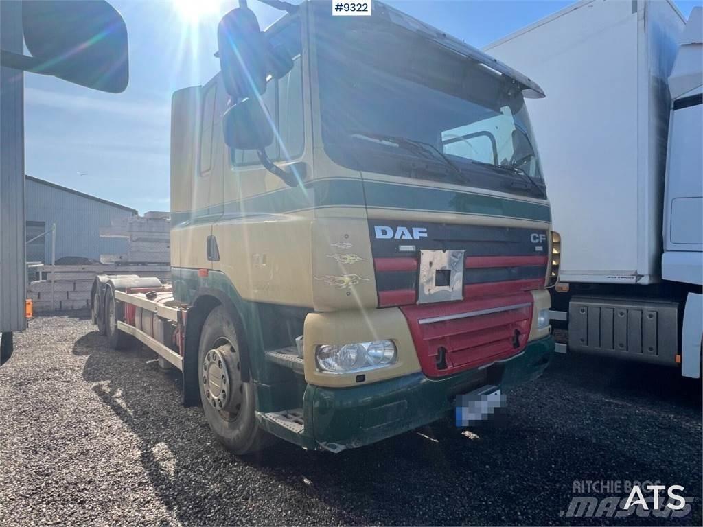 DAF FAN 85410T شاحنات بمقصورة وهيكل