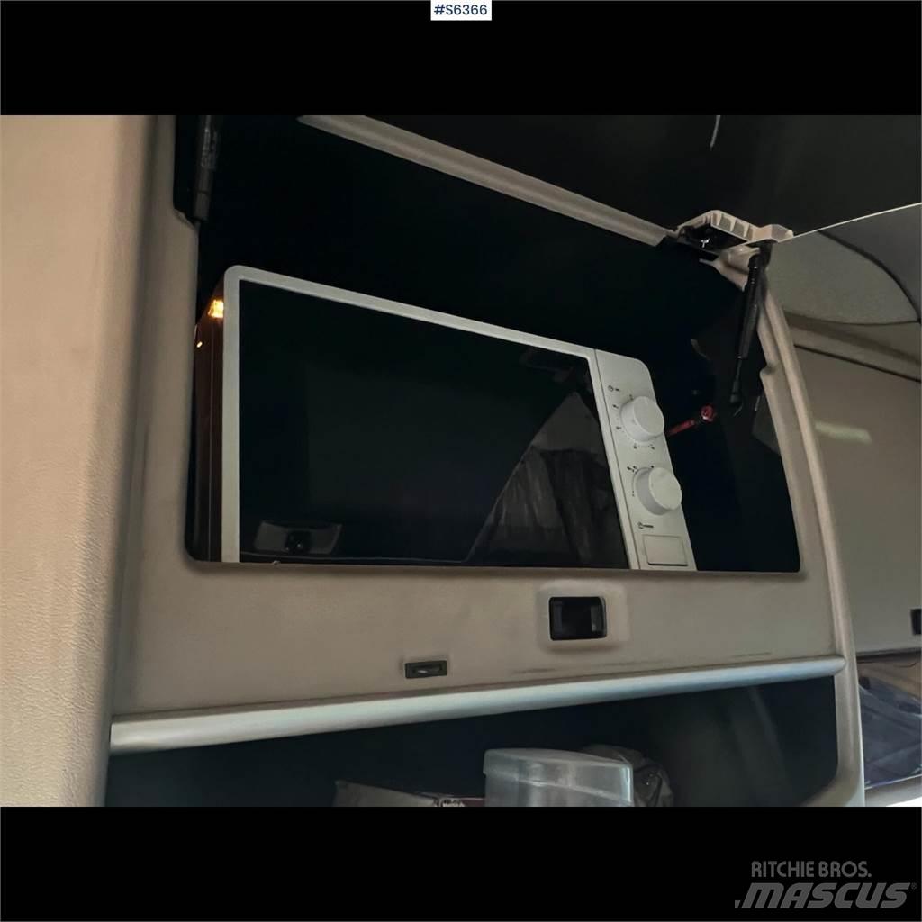 DAF FAN XF510Z شاحنات ذات هيكل صندوقي
