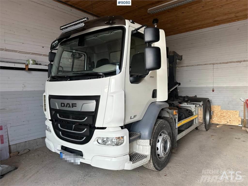 DAF LF 260 شاحنات الرافعات الخطافية
