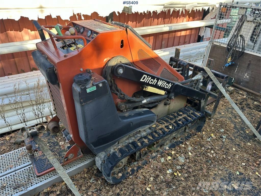 Ditch Witch SK650 لوادر انزلاقية التوجيه