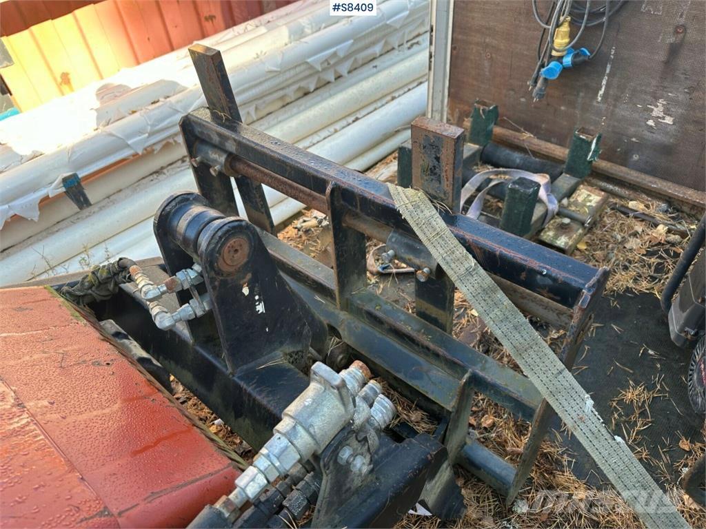 Ditch Witch SK650 لوادر انزلاقية التوجيه